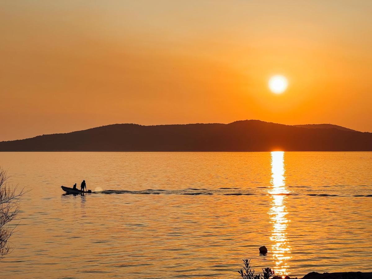Luxury Beach Apartment W Sunset Sea Views Sibenik Luaran gambar