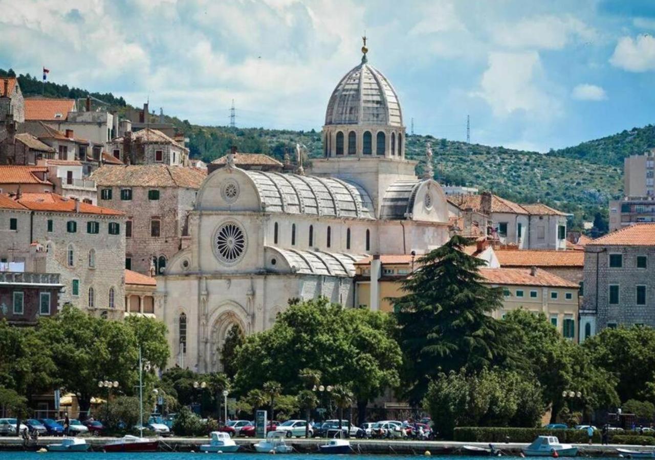 Luxury Beach Apartment W Sunset Sea Views Sibenik Luaran gambar
