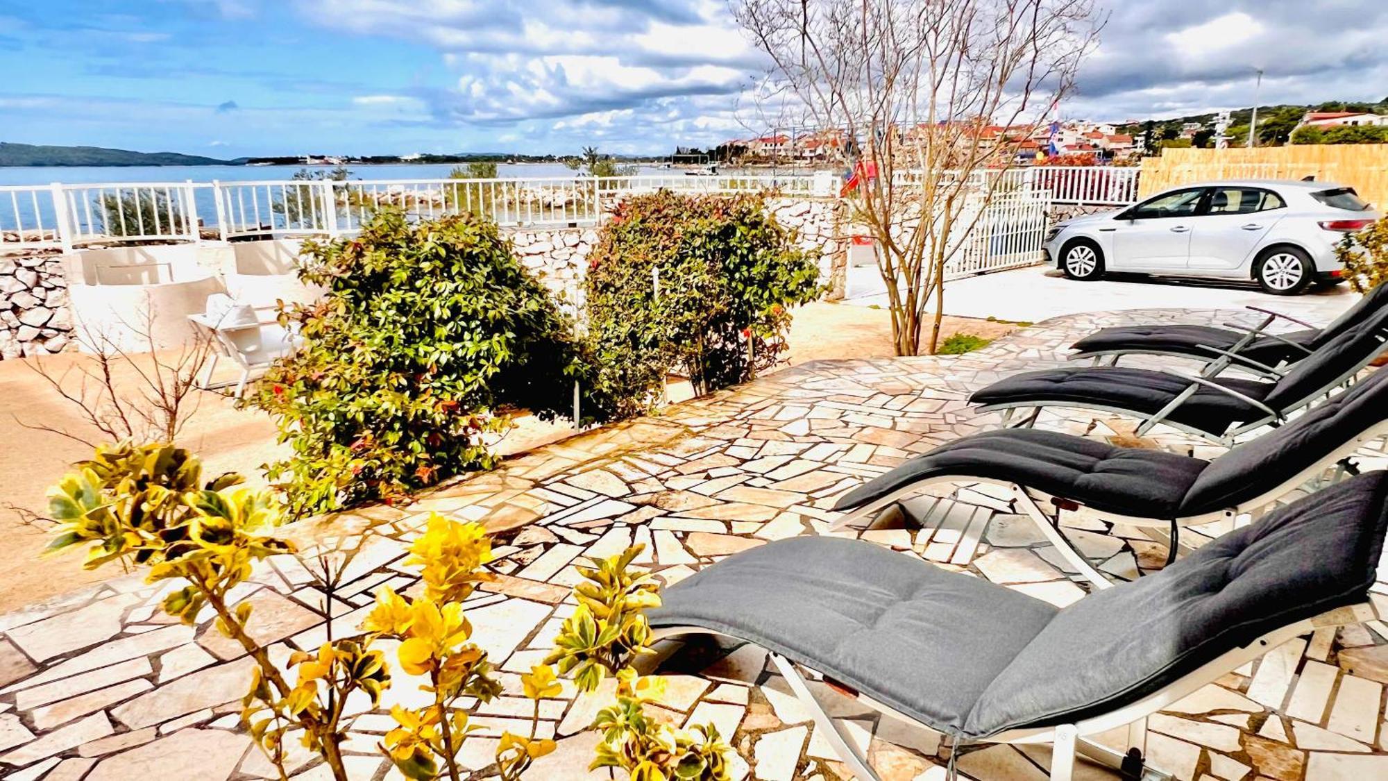 Luxury Beach Apartment W Sunset Sea Views Sibenik Luaran gambar